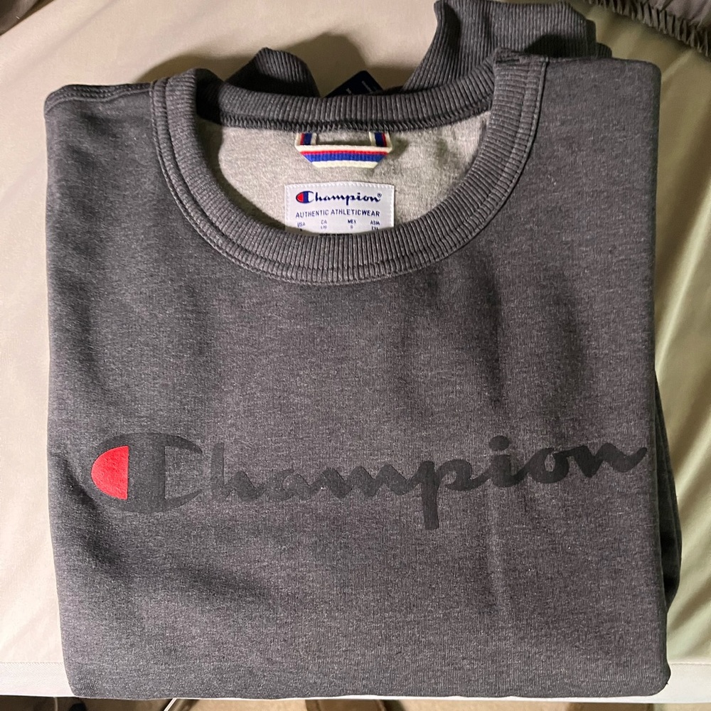 NWT Champion Crewneck Sweatshirt size L